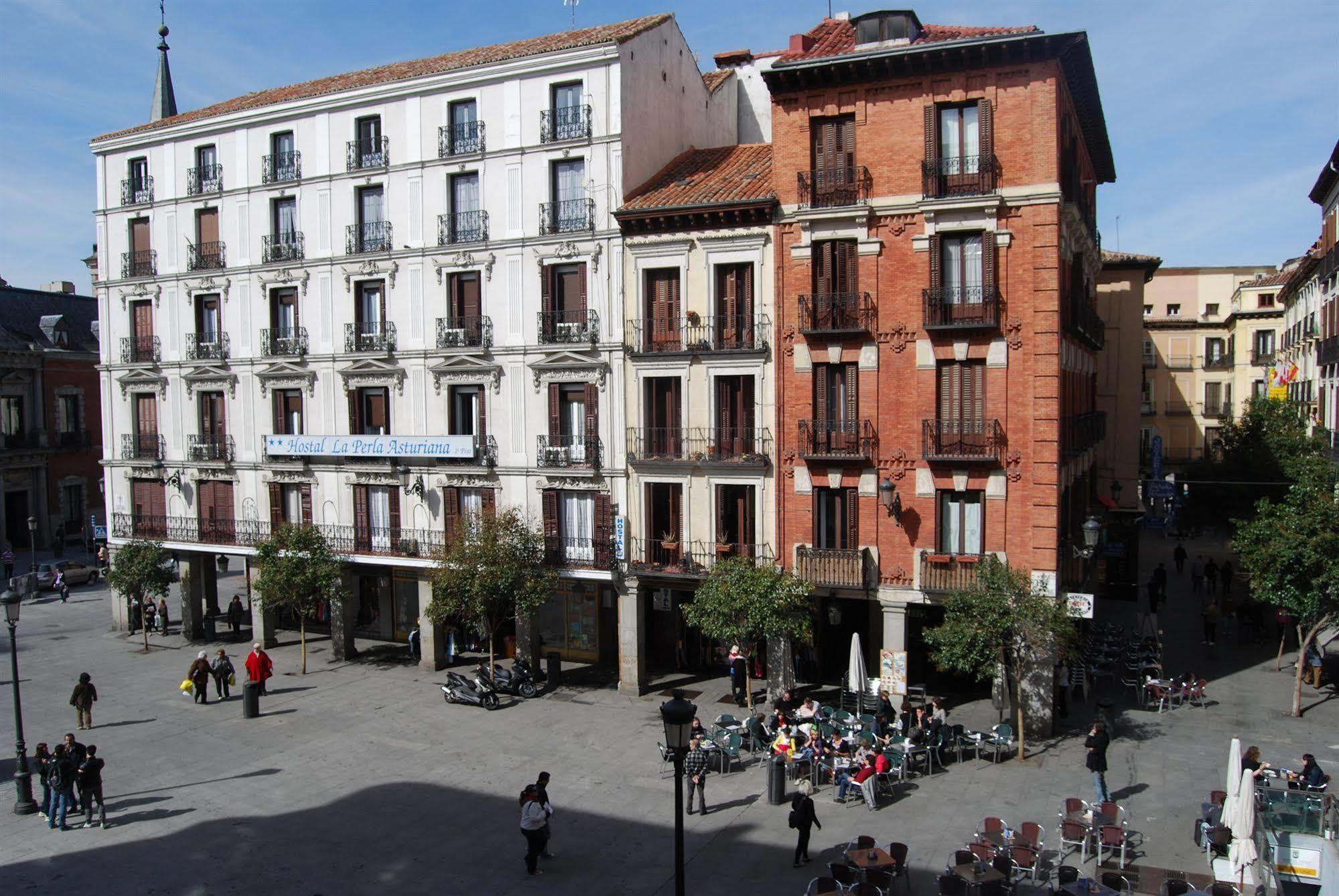 Hostal La Perla Asturiana Мадрид Екстер'єр фото